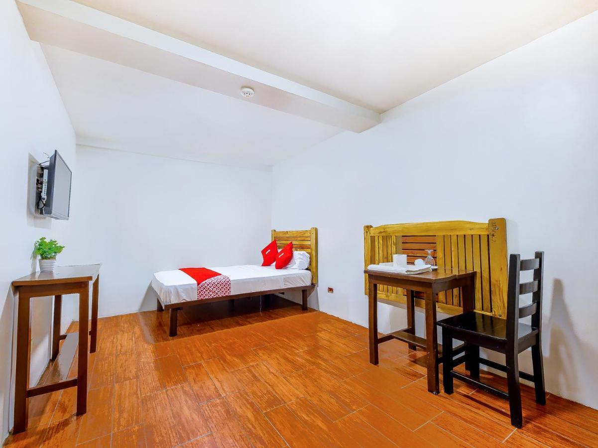 Cote D' Azure Otel Las Piñas Dış mekan fotoğraf